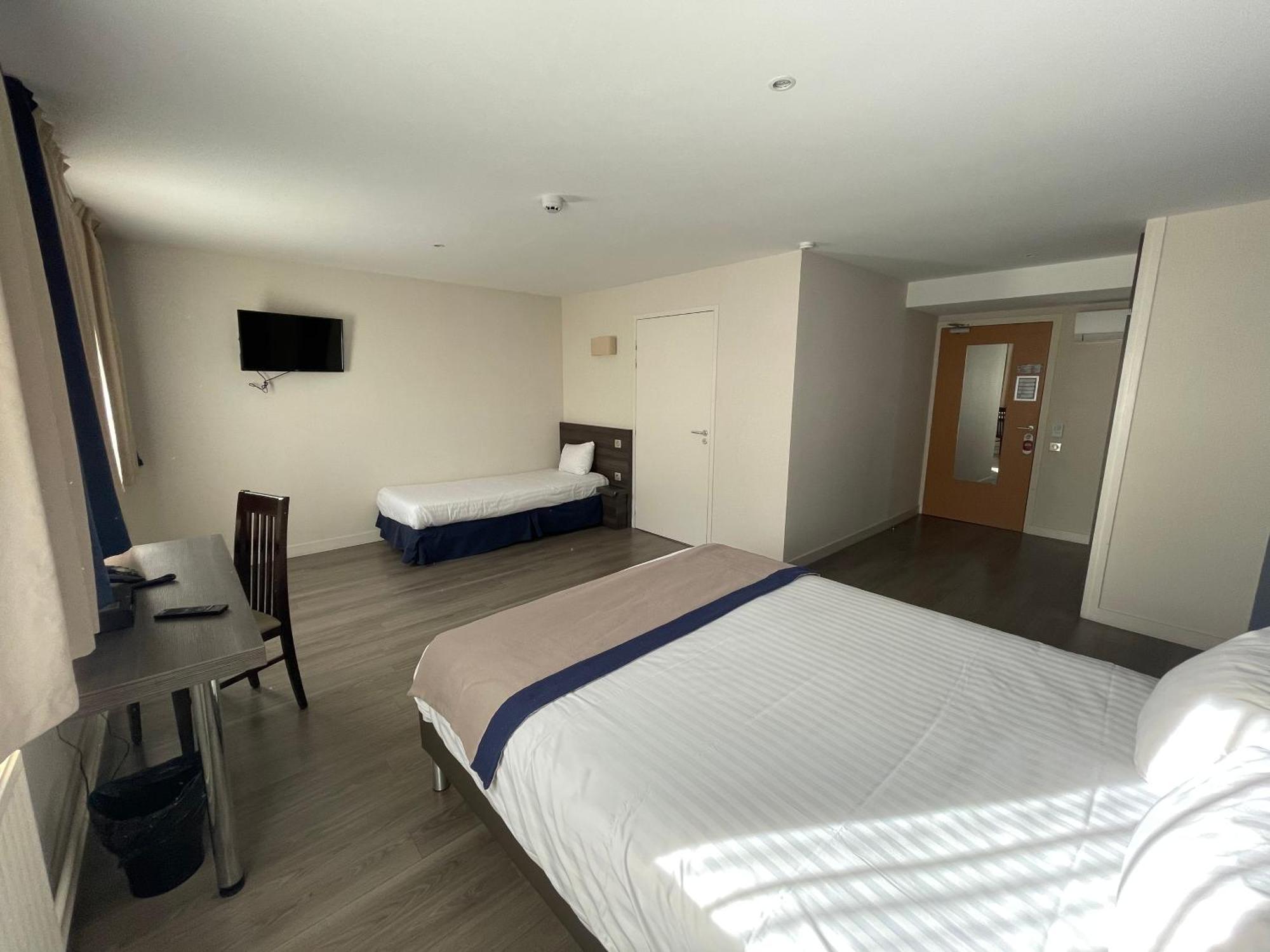Hotel Valpre Écully Eksteriør bilde