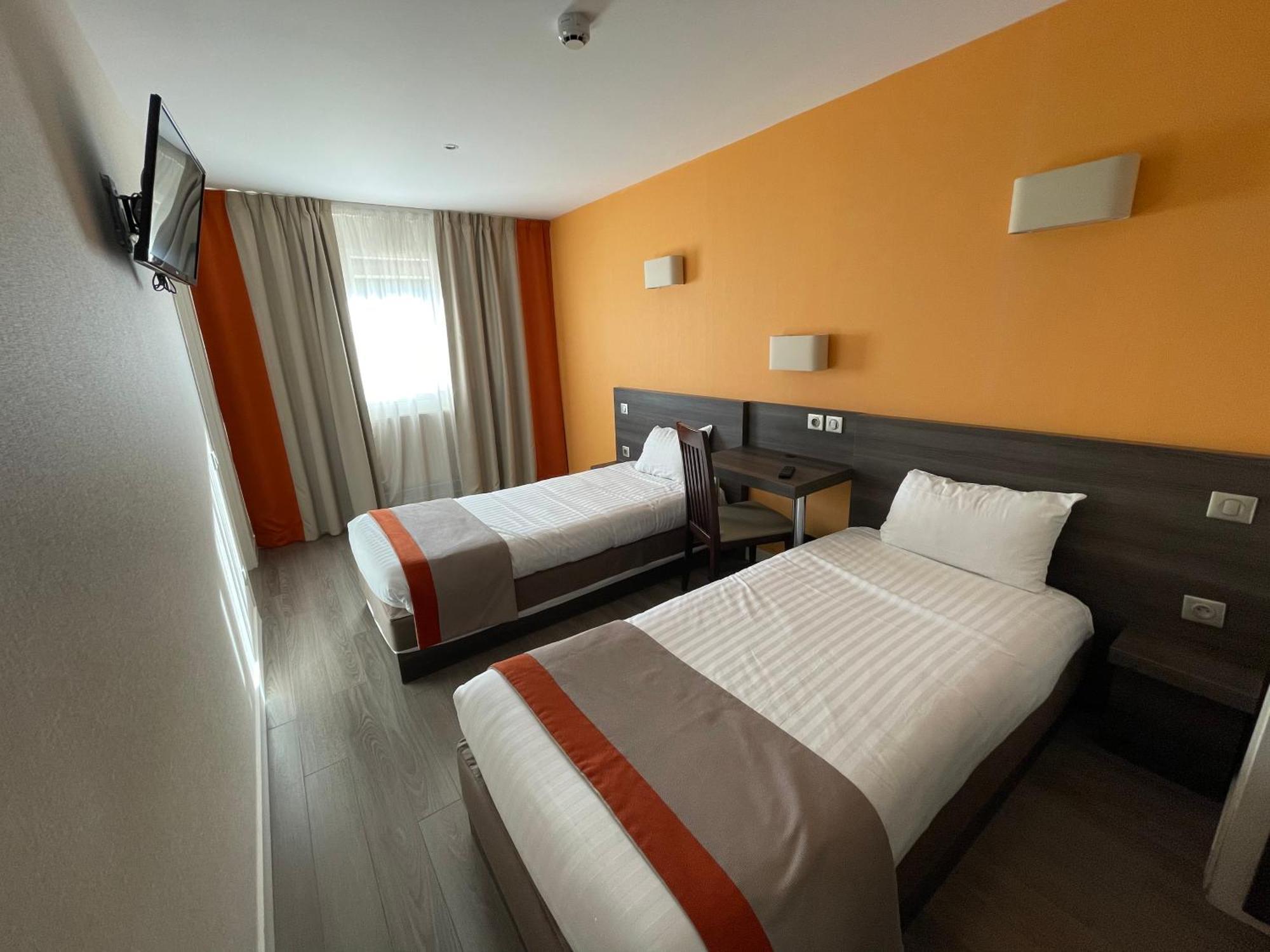 Hotel Valpre Écully Eksteriør bilde