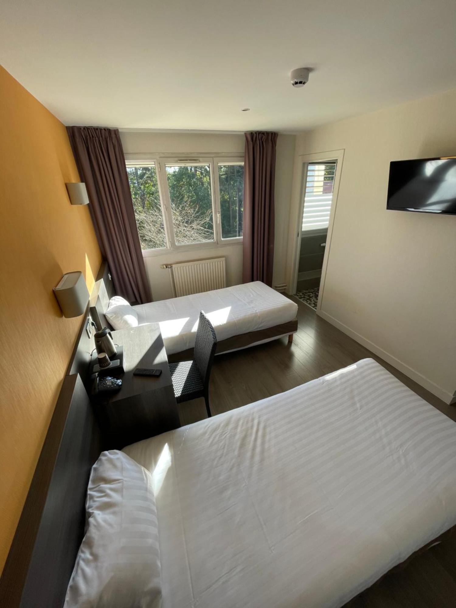 Hotel Valpre Écully Eksteriør bilde
