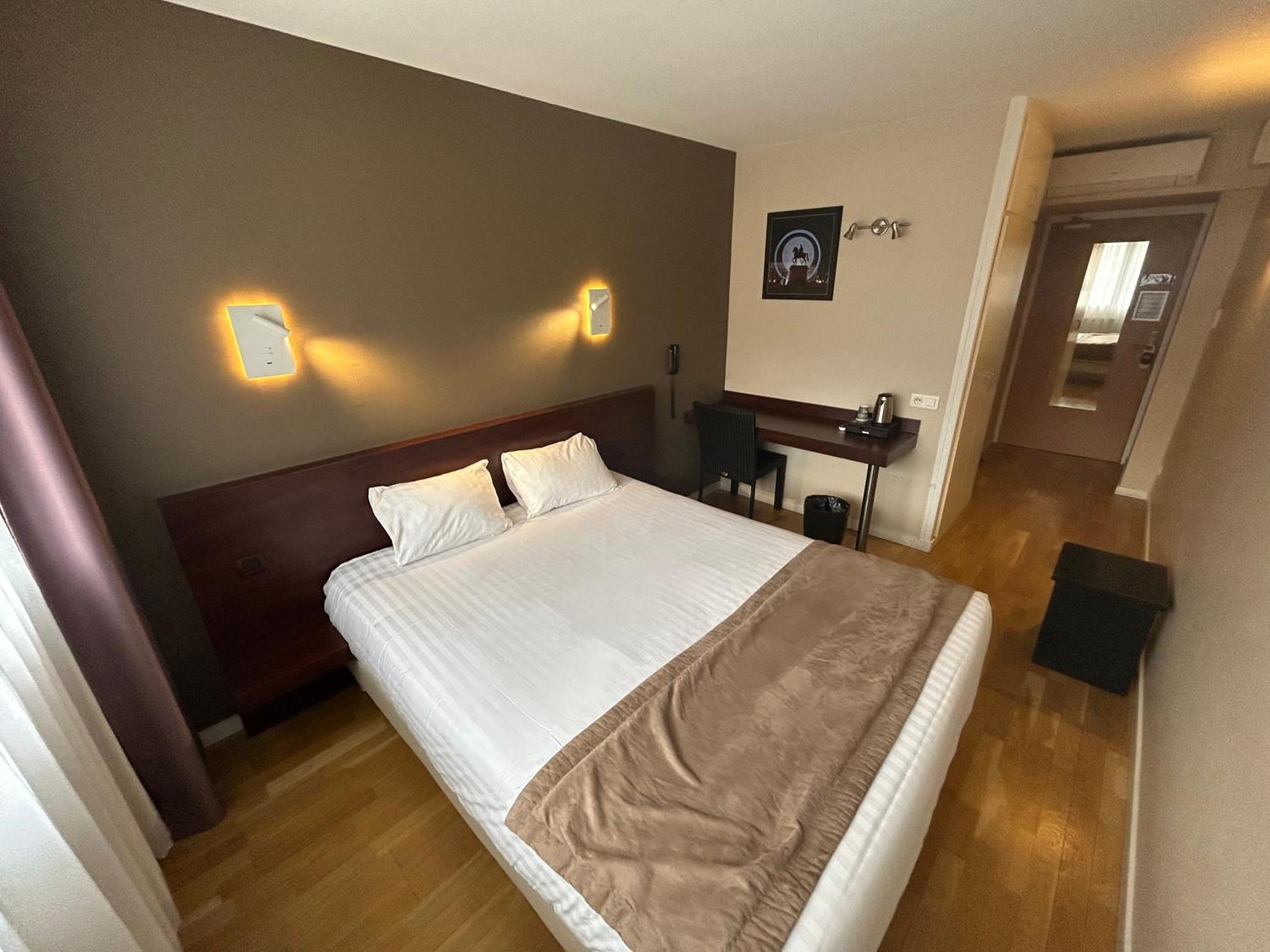 Hotel Valpre Écully Eksteriør bilde