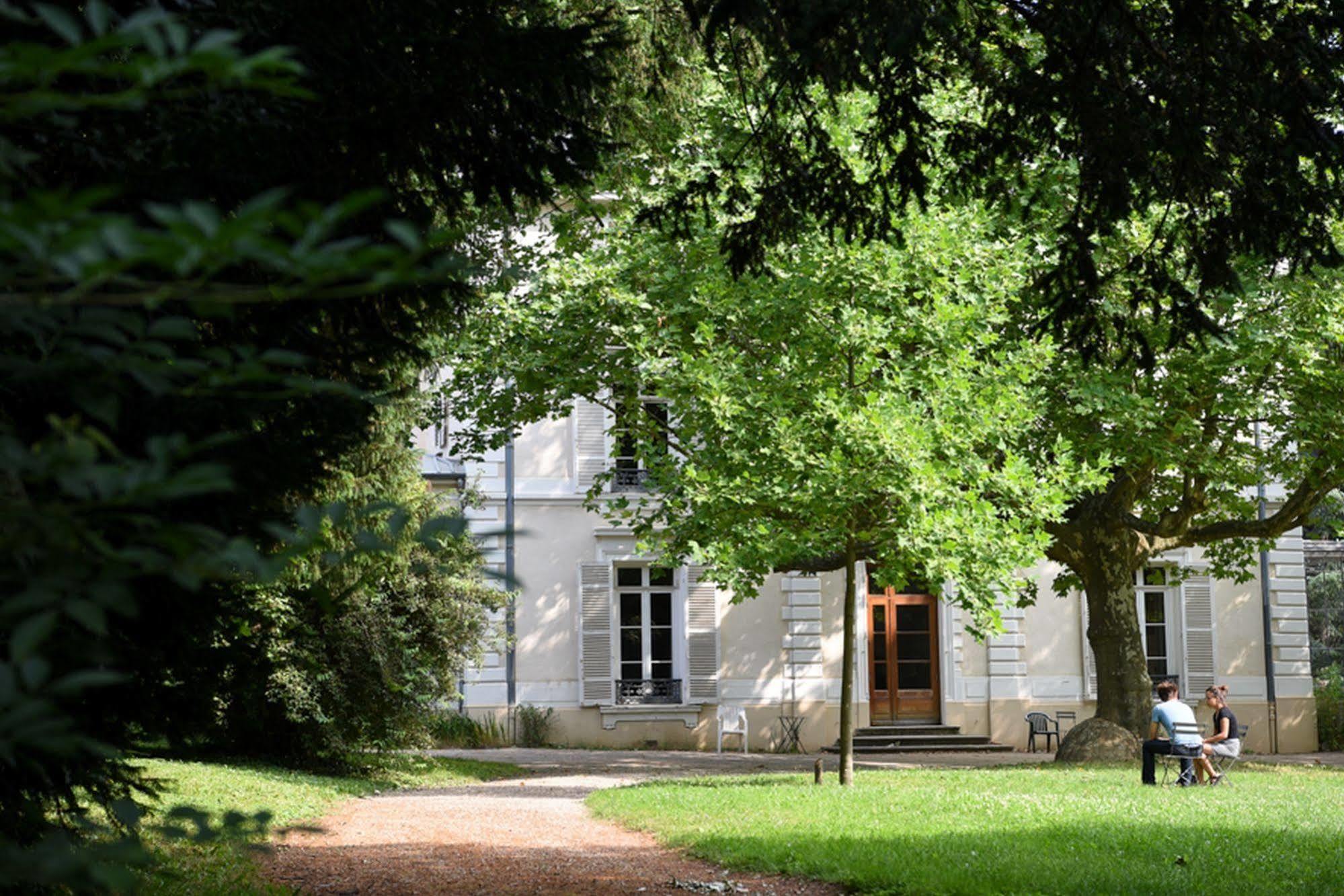 Hotel Valpre Écully Eksteriør bilde